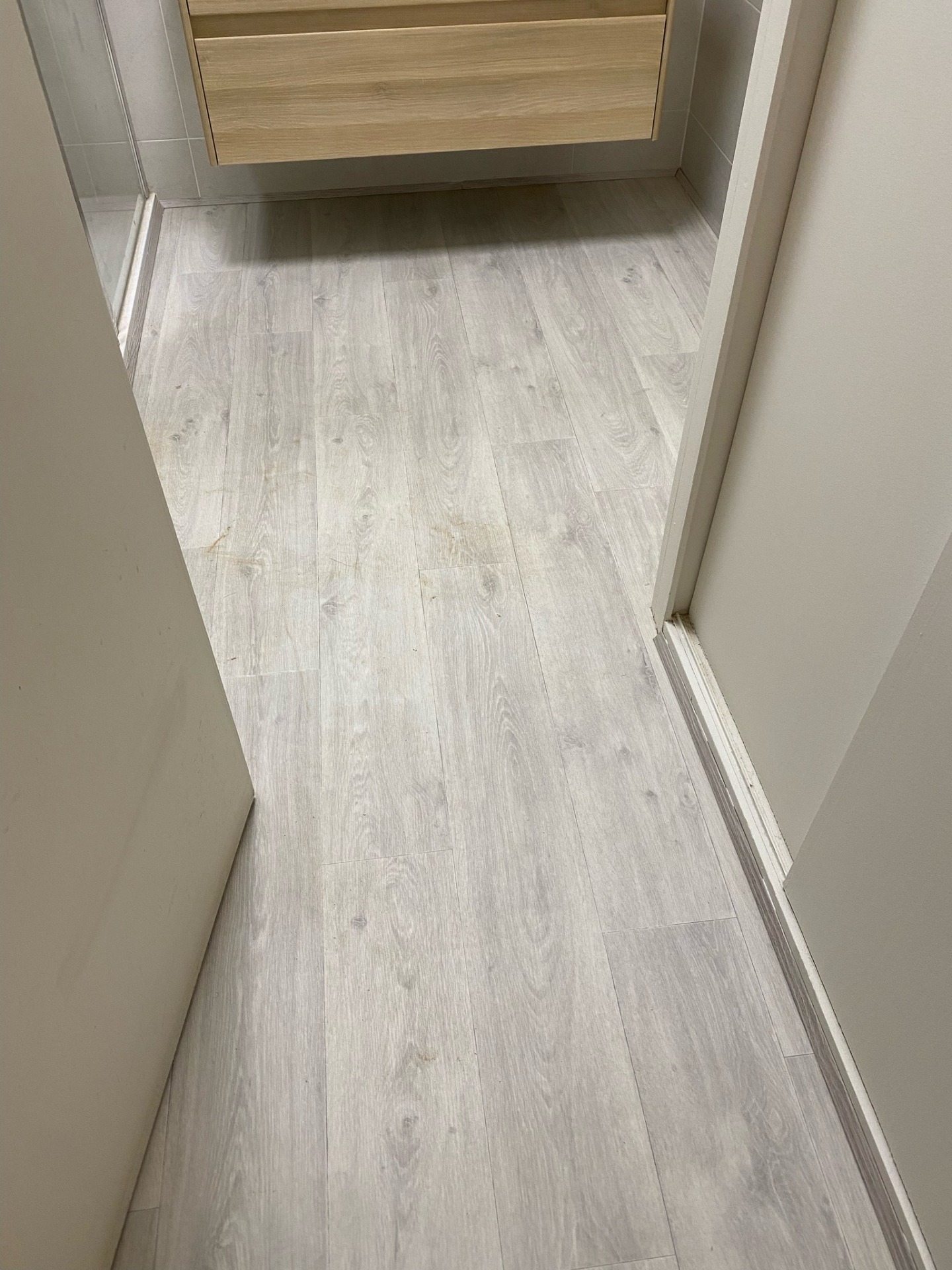 pose sol souple salle de bain